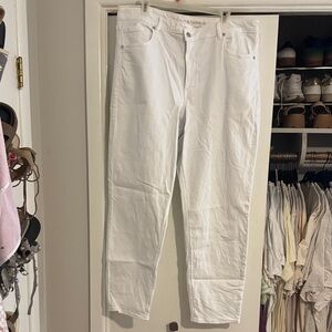 American Eagle Outfitters White Boyfriend Jeans